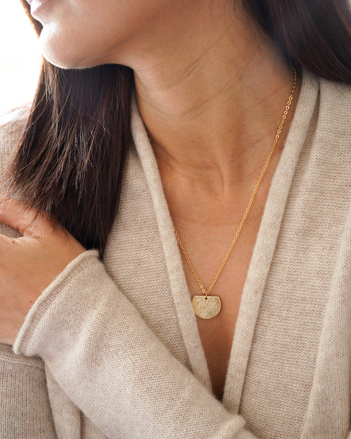 Emma Textured Pendant Necklace