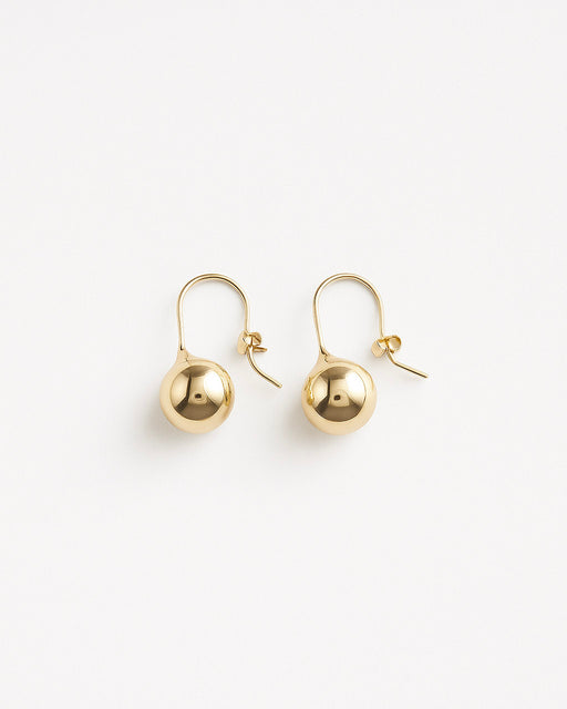Iris Droplet Earrings – Minimalist gold teardrop earrings in 18K gold-filled brass on white background